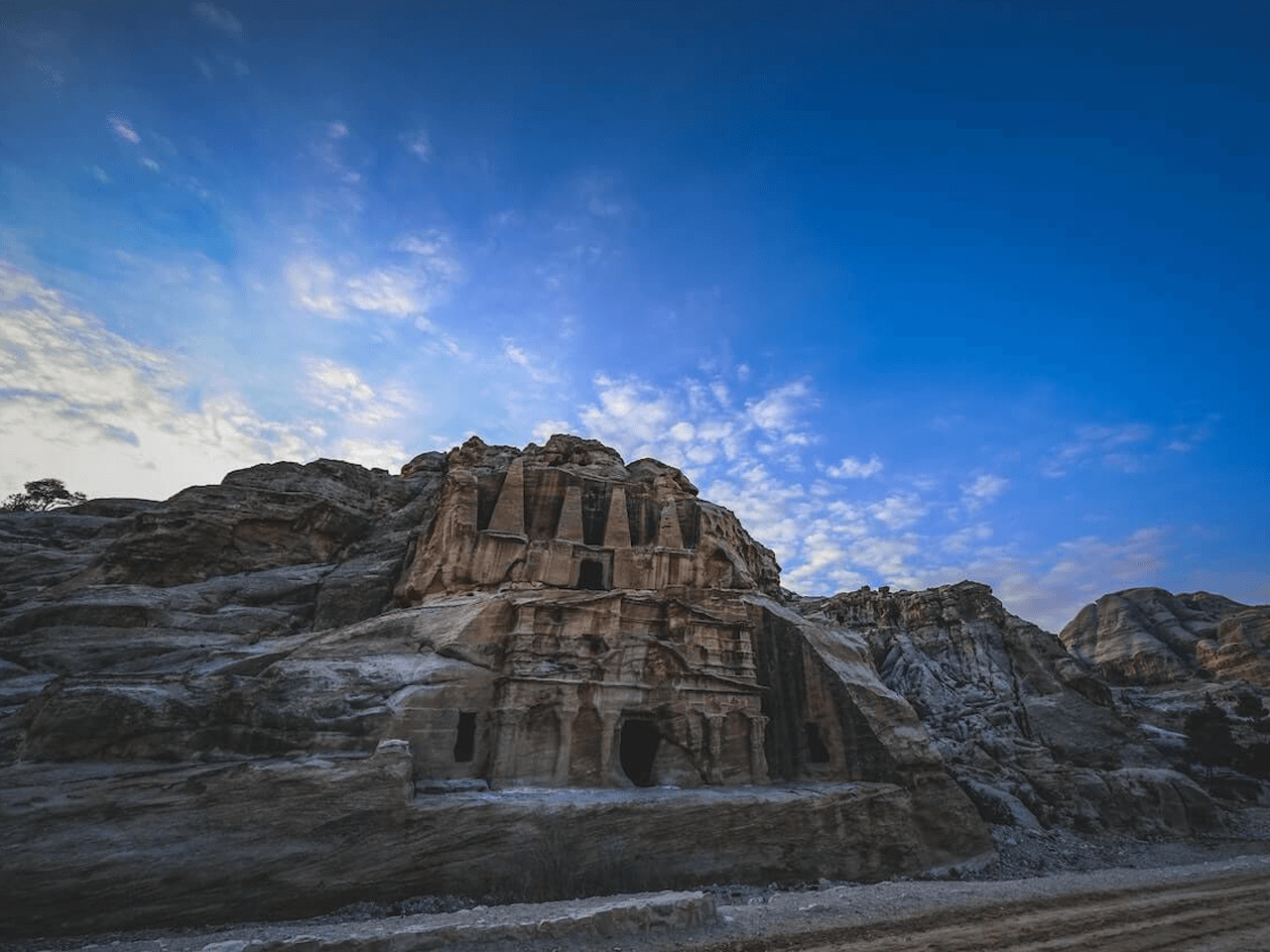 隆鼻后会不会留疤？专业医生告诉你答案！